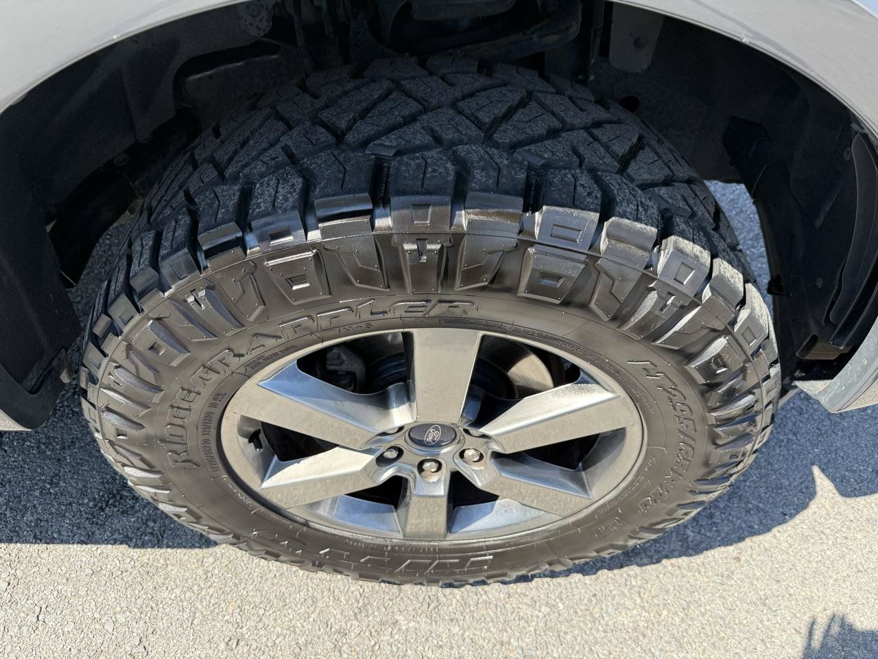 Used 2017 Ford F150 XLT w/ Equipment Group 302A Luxury AWD/4WD image 46