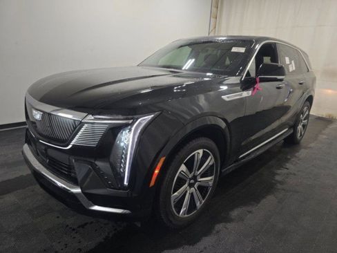 Used 2025 Cadillac Escalade IQ Luxury 2 image 5