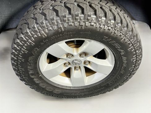 Used 2018 RAM 1500 Express AWD/4WD image 28