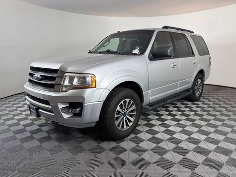 Used 2017 Ford Expedition XLT AWD/4WD image 7