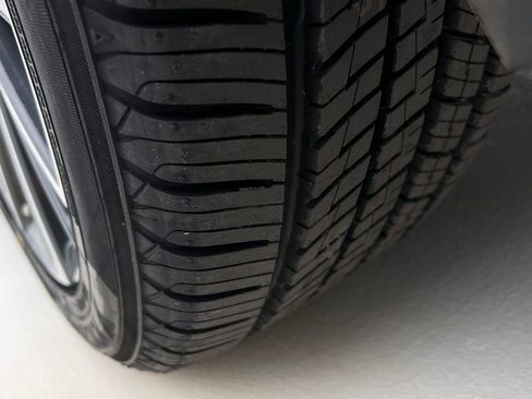 Certified 2023 Lexus ES 300h w/ Premium Package image 34