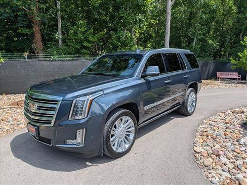 Used 2020 Cadillac Escalade Platinum AWD/4WD image 1
