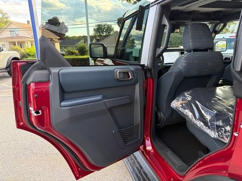 New 2026 Ford Bronco Heritage Edition AWD/4WD image 10