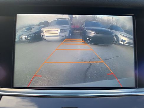 Used 2017 Cadillac XT5 FWD image 19