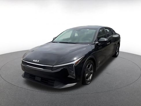 Used 2025 Kia K4 LXS image 10