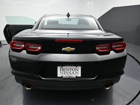 Used 2023 Chevrolet Camaro LT RWD image 10