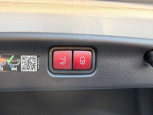 Certified 2024 Mercedes-Benz C 300 Sedan image 17