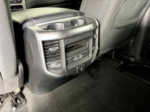 Used 2020 RAM 1500 Big Horn AWD/4WD image 11