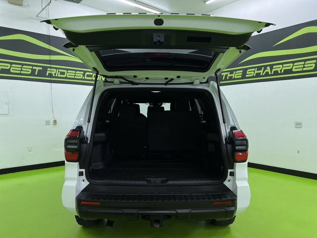 Used 2025 Toyota 4Runner SR5 AWD/4WD image 9