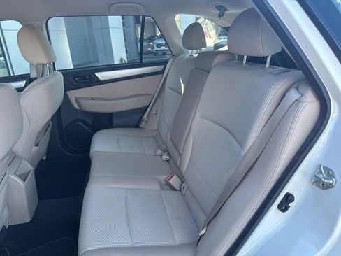 Used 2015 Subaru Outback 2.5i AWD/4WD image 10