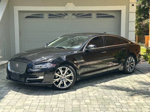 Used 2017 Jaguar XJ L Portfolio RWD image 4