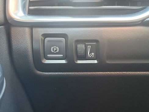 Used 2019 Cadillac XT4 Premium Luxury image 31