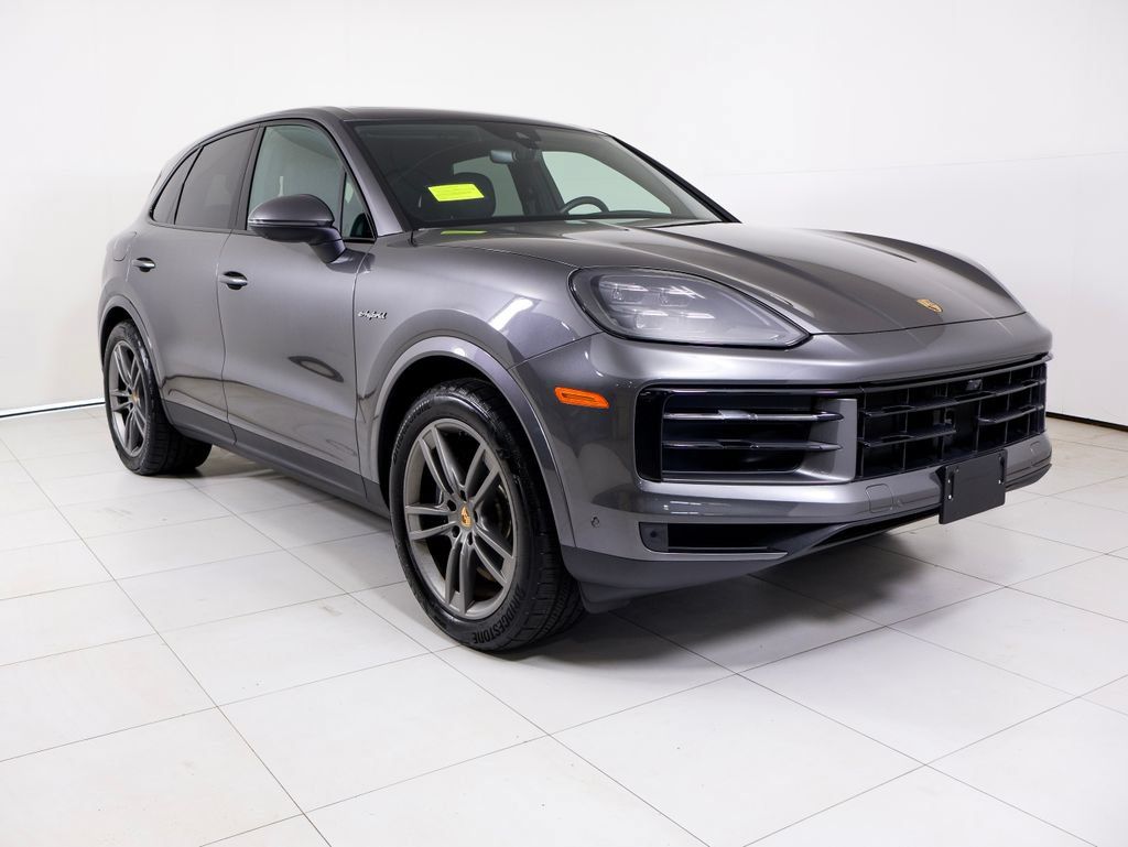Certified 2026 Porsche Cayenne E-Hybrid AWD/4WD image 37