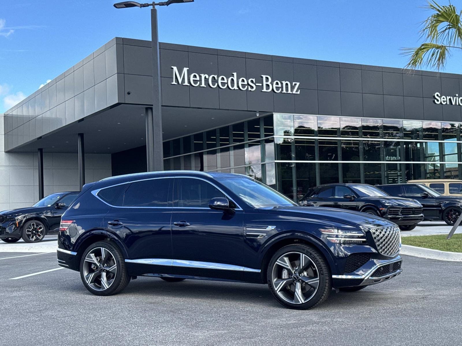 Used 2025 Genesis GV80 2.5T Prestige AWD/4WD image 1