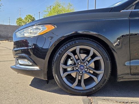 Used 2018 Ford Fusion SE w/ Equipment Group 201A FWD image 10