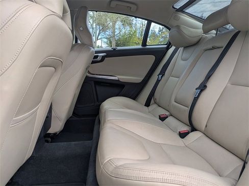 Used 2017 Volvo S60 T5 Inscription Platinum image 13