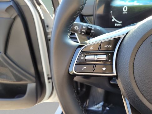 Certified 2024 Kia Seltos S FWD image 27