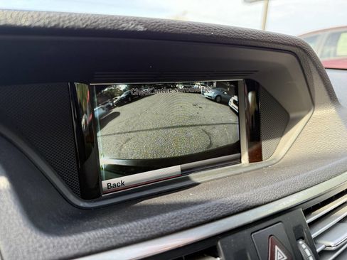 Used 2013 Mercedes-Benz E 350 BlueTEC Sedan image 20