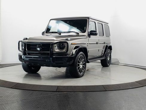 Used 2024 Mercedes-Benz G 550 image 3