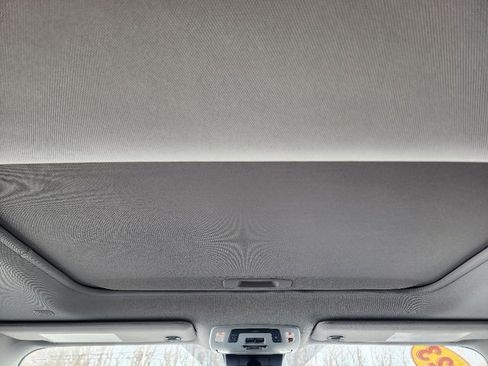 Used 2023 Toyota Sienna XLE image 32