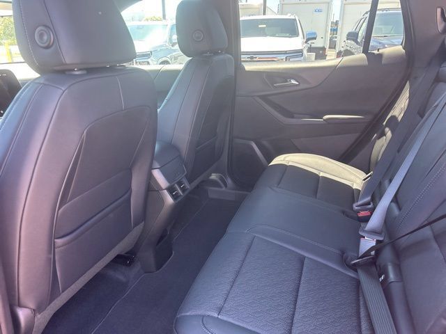 New 2026 Chevrolet Equinox LT w/ Convenience Package II FWD image 29