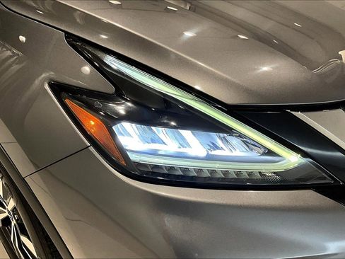 Used 2023 Nissan Murano SV image 32