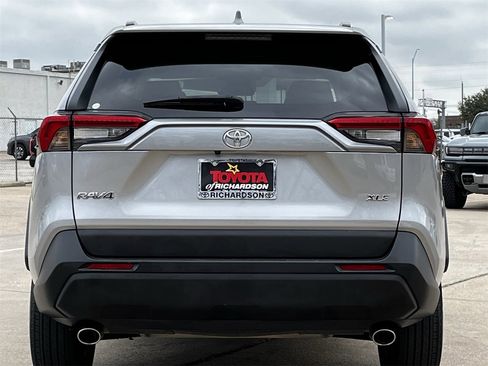 Used 2024 Toyota RAV4 XLE image 5
