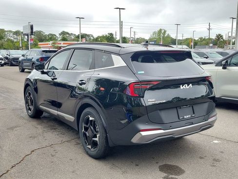 New 2026 Kia Sportage EX FWD image 4