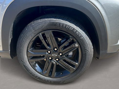 Used 2025 Chevrolet Trax ACTIV w/ Driver Confidence Package FWD image 3