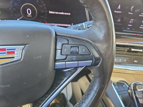 Used 2022 Cadillac Escalade ESV Premium Luxury AWD/4WD image 18