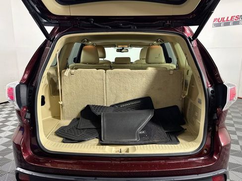 Used 2014 Toyota Highlander XLE AWD/4WD image 27