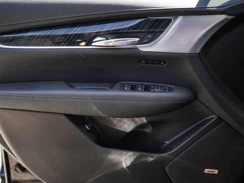 Used 2024 Cadillac XT6 Premium Luxury image 38