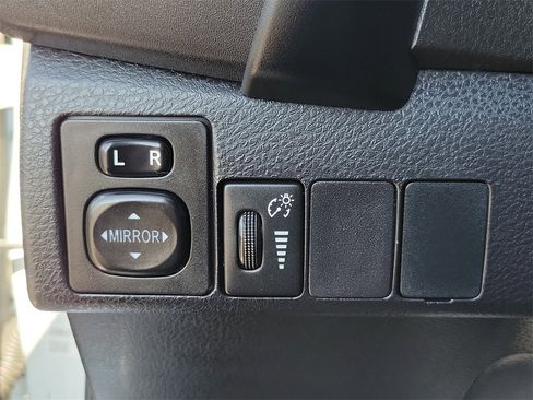 Used 2017 Toyota Corolla SE 50th Anniversary image 16