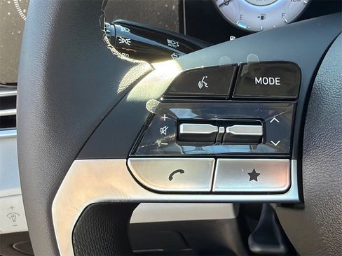 New 2026 Hyundai Elantra Limited image 24