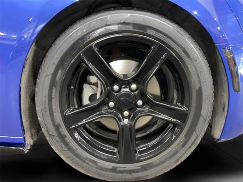 Used 2019 Chevrolet Camaro LT image 19