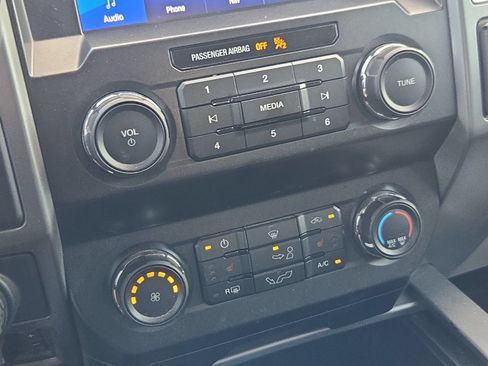 Used 2020 Ford F150 XLT w/ Equipment Group 302A Luxury AWD/4WD image 18