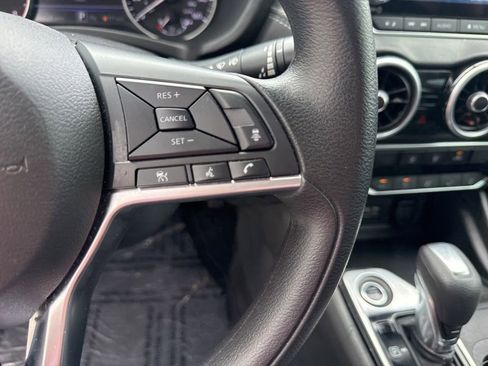 Used 2024 Nissan Sentra SV FWD image 15