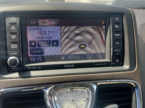 Used 2012 Chrysler Town & Country Touring w/ Entertainment Group #1 image 23