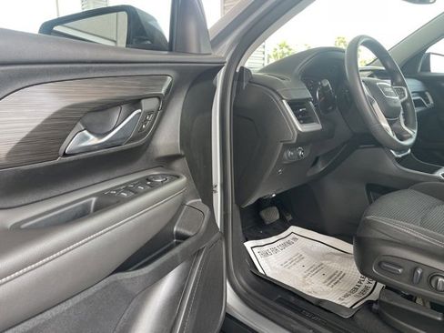 Used 2023 GMC Terrain SLE w/ Driver Convenience Package image 20