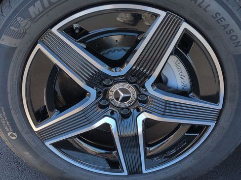 Used 2023 Mercedes-Benz GLC 300 300 image 13