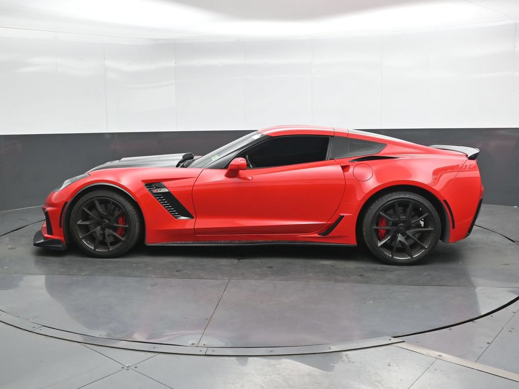 Used 2016 Chevrolet Corvette Z06 w/ 3LZ Preferred Equipment Group RWD image 8