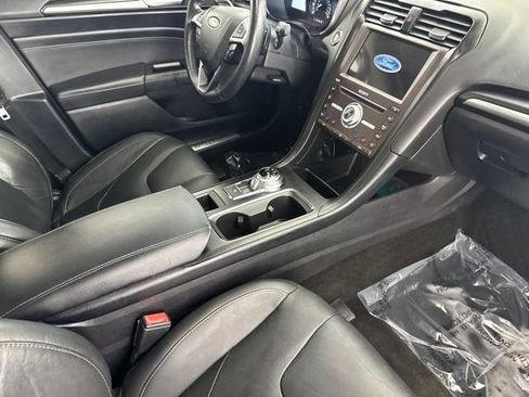 Used 2019 Ford Fusion Titanium AWD/4WD image 21