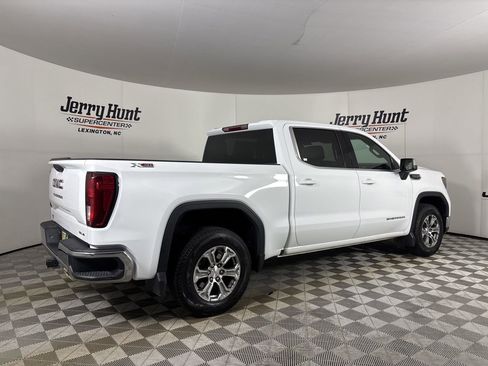 Used 2023 GMC Sierra 1500 SLE AWD/4WD image 4