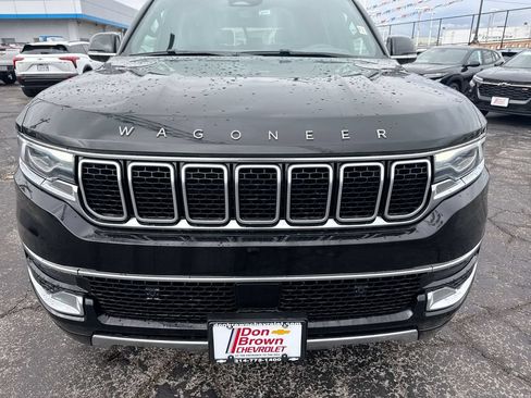 Used 2024 Jeep Wagoneer L Series III w/ Flexible Seating Group AWD/4WD image 31