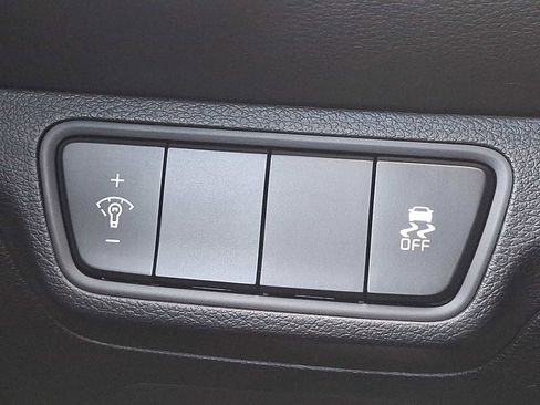 Used 2023 Kia Forte LXS image 24