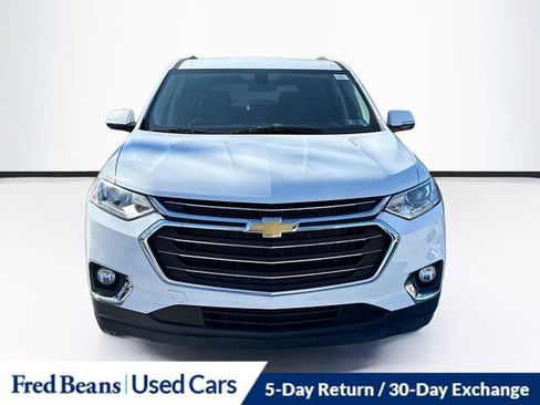 Used 2020 Chevrolet Traverse LT image 2