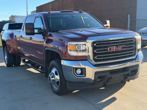 Used 2015 GMC Sierra 3500 SLE w/ SLE Preferred Package image 3