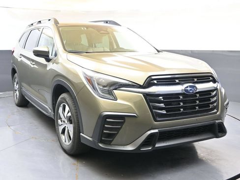 Certified 2025 Subaru Ascent Premium AWD/4WD image 8
