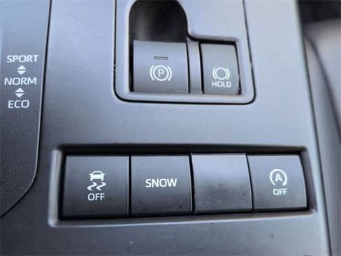 Used 2020 Toyota Highlander XLE image 40