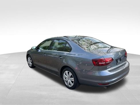 Used 2017 Volkswagen Jetta S image 3